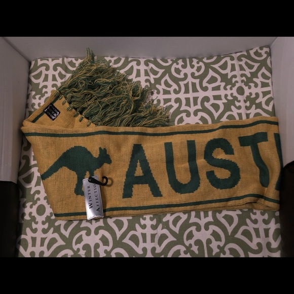 Winter Collection Australia Scarf - Picture 1 of 2